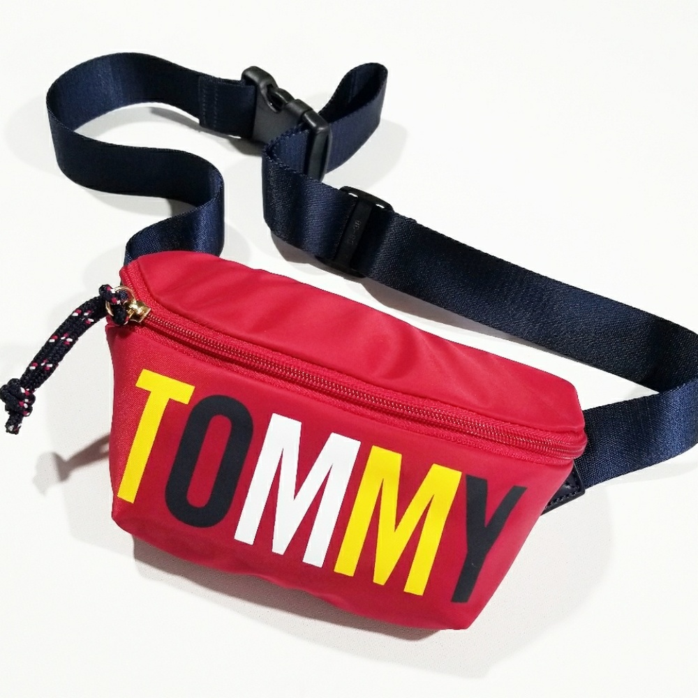 🚫 SOLD 🚫 Tommy Hilfiger Fanny Pack Belt Bag - Picture 1 of 5
